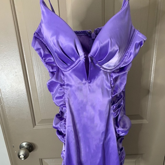 Dresses & Skirts - Shiny dress